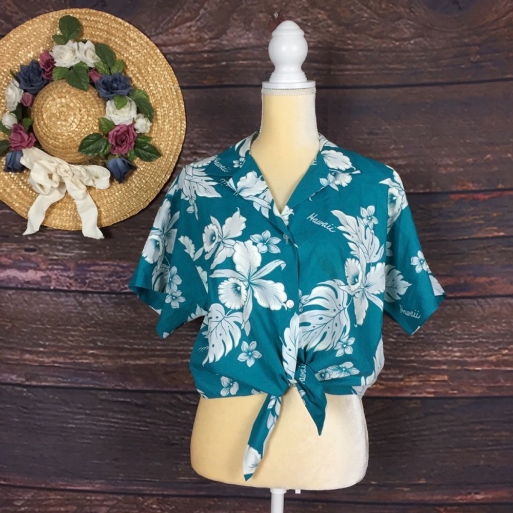 Donating soon- HILO HATTIE Vintage Hawaiian knot tie front top